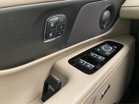 Used 2024 Lincoln Nautilus Premier w/ Equipment Group 102A image 41