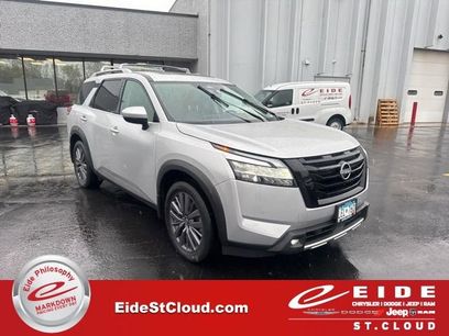 Used 2023 Nissan Pathfinder SL w/ SL Premium Package