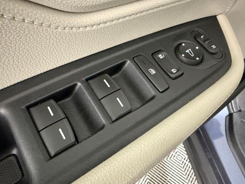 Certified 2025 Honda Odyssey EX-L image 24