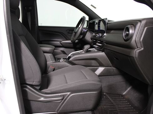 Used 2024 Chevrolet Colorado Trail Boss w/ Technology Package AWD/4WD image 16