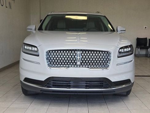 Used 2023 Lincoln Nautilus Reserve AWD/4WD image 2