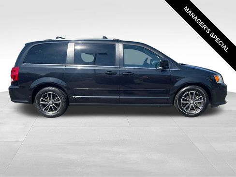 Used 2016 Dodge Grand Caravan SXT FWD image 8