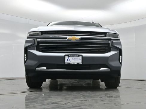 Used 2021 Chevrolet Suburban LT RWD image 45