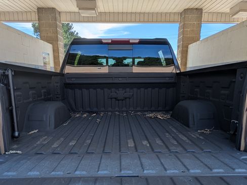 Used 2024 Chevrolet Silverado 1500 LT Trail Boss w/ Convenience Package II AWD/4WD image 18