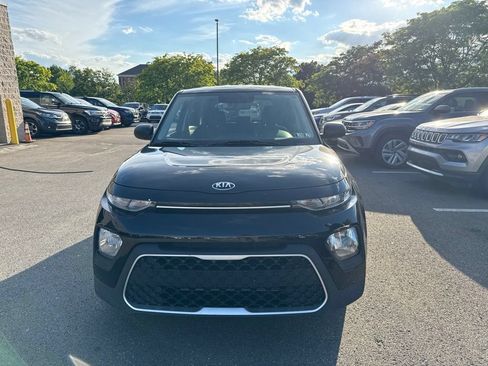 Used 2020 Kia Soul LX FWD image 2