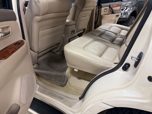 Used 2005 Lexus LX 470 4WD image 21