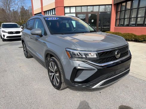 Used 2022 Volkswagen Taos SE image 9