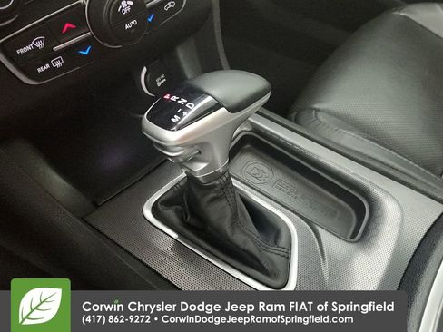 Used 2018 Dodge Charger GT image 28