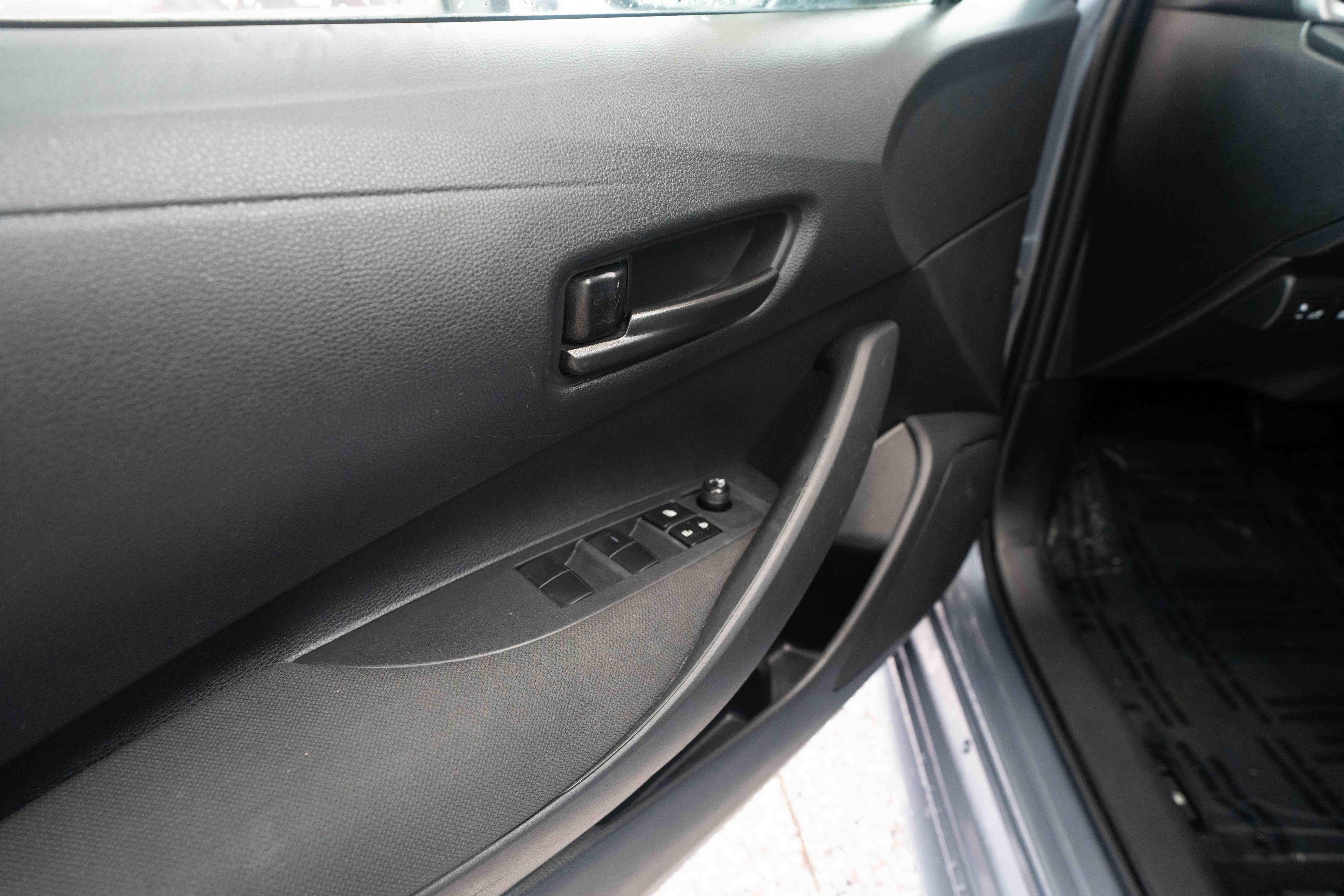 Used 2024 Toyota Corolla LE FWD image 7