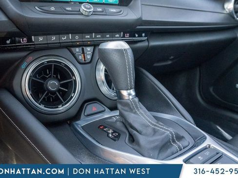 Used 2018 Chevrolet Camaro LT RWD image 8