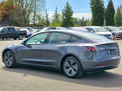 Used 2022 Tesla Model 3 Long Range AWD/4WD image 5