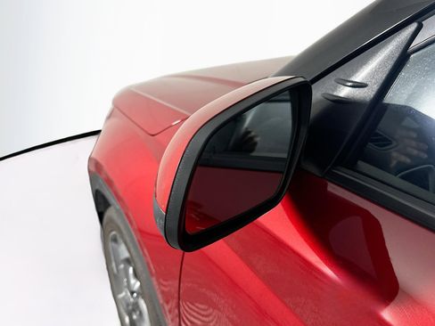 Used 2025 Hyundai Venue SEL image 16