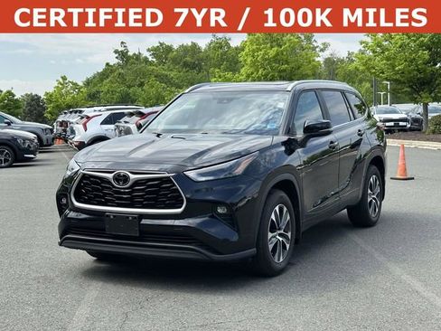 Used 2023 Toyota Highlander XLE AWD/4WD image 5