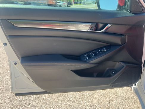 Used 2022 Honda Accord Sport image 10