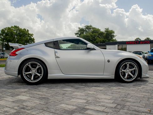 Used 2009 Nissan 370Z NISMO RWD image 8