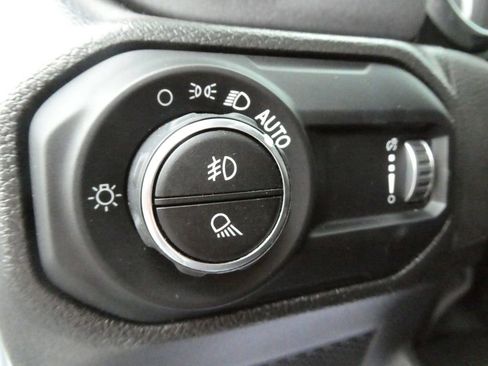 Used 2023 Jeep Gladiator Mojave w/ Cold Weather Group AWD/4WD image 27