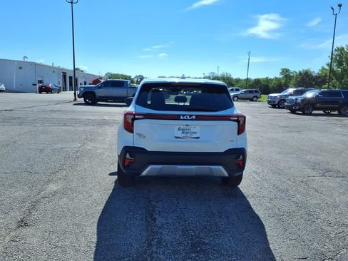 Used 2024 Kia Seltos LX AWD/4WD image 32