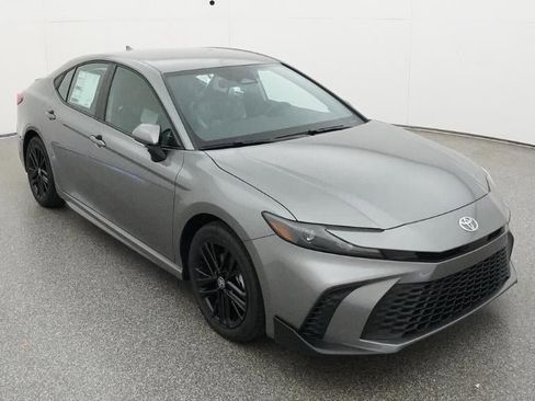 New 2026 Toyota Camry SE FWD image 13