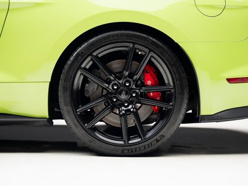 Used 2020 Ford Mustang Shelby GT500 w/ Technology Package image 23