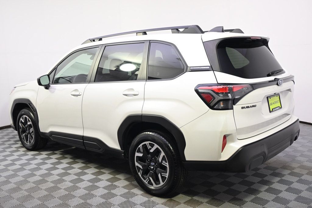 Certified 2025 Subaru Forester Premium AWD/4WD image 3