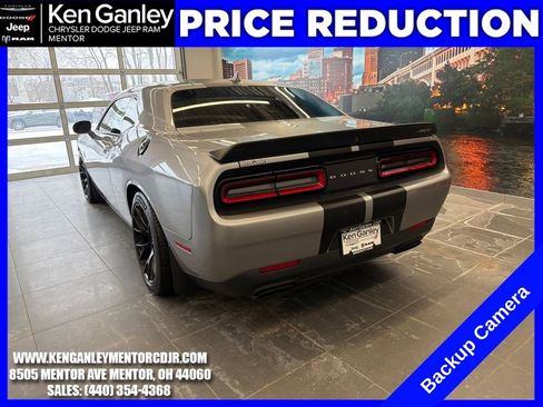 Used 2016 Dodge Challenger SRT Hellcat image 8