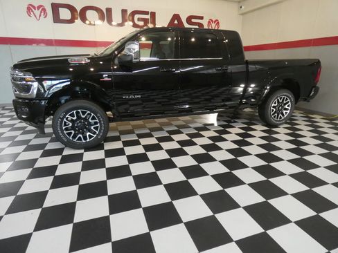 New 2026 RAM 2500 Limited AWD/4WD image 2