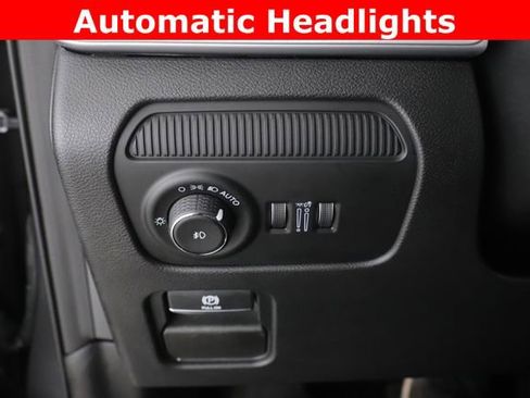 Used 2025 Jeep Wagoneer L Series II w/ Convenience Group I image 20