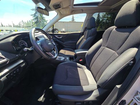 Used 2023 Subaru Forester Premium AWD/4WD image 21