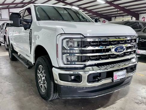 Used 2024 Ford F250 Lariat w/ FX4 Off-Road Package AWD/4WD image 1