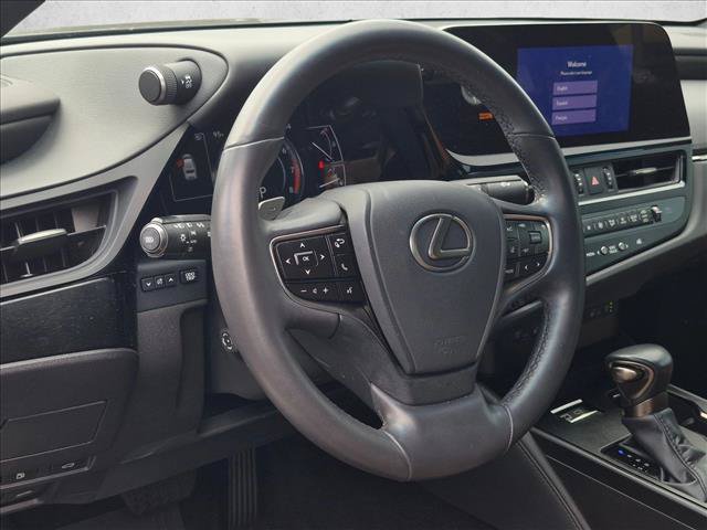 Used 2023 Lexus ES 250 w/ Premium Package AWD/4WD image 3