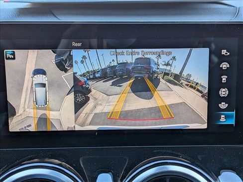 Used 2022 Mercedes-Benz GLB 250 GLB 250 image 13