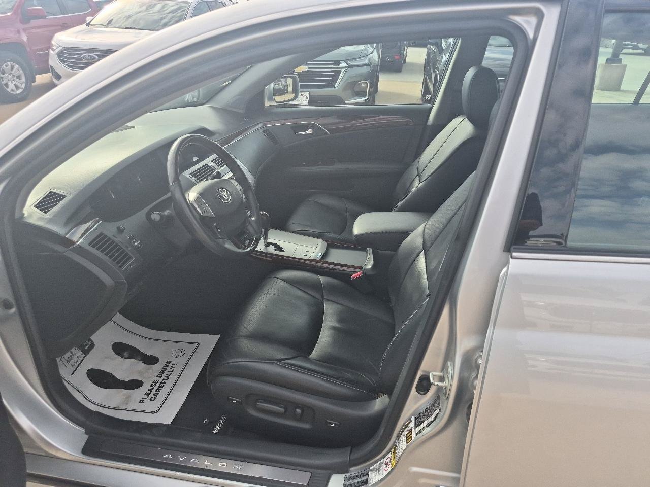 Used 2009 Toyota Avalon Limited FWD image 14