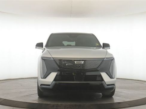 Used 2025 Cadillac Escalade IQ Sport 2 w/ LPO, ONYX Package image 12