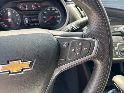 Used 2022 Chevrolet Malibu LS FWD image 18