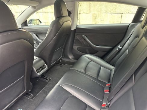 Used 2018 Tesla Model 3 Mid Range image 11