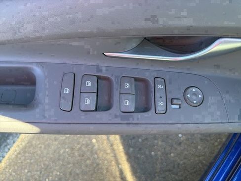 Certified 2023 Hyundai Elantra SEL image 17