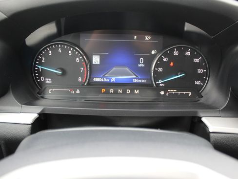 Used 2020 Ford Explorer XLT w/ Equipment Group 202A image 30