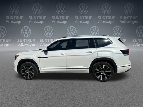 Used 2024 Volkswagen Atlas SEL Premium R-Line AWD/4WD image 32