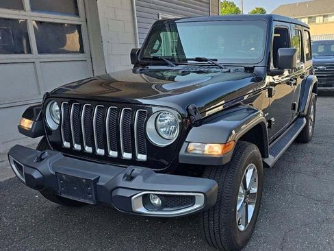 Used 2021 Jeep Wrangler Unlimited Sahara w/ Cold Weather Group image 19