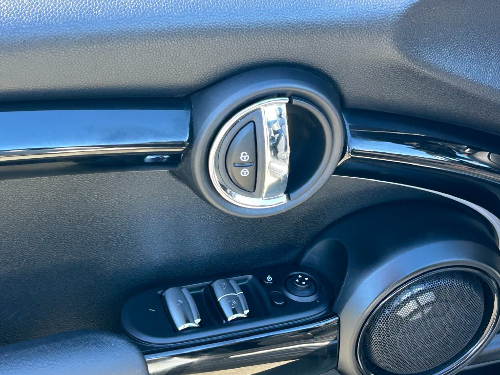 Used 2024 MINI Cooper S w/ Seaside Edition FWD image 12