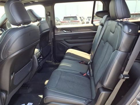 New 2026 Jeep Grand Cherokee L 4WD image 16