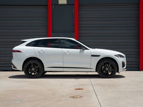 Used 2025 Jaguar F-PACE R-Dynamic S AWD/4WD image 4