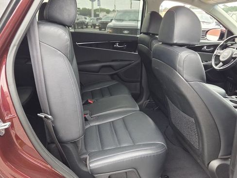 Used 2018 Kia Sorento EX FWD image 16