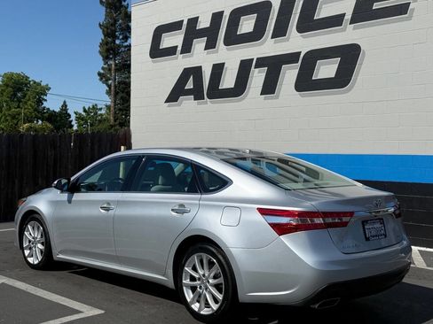 Used 2013 Toyota Avalon XLE Touring FWD image 23