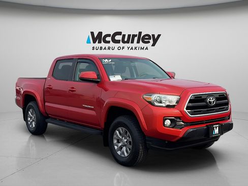 Used 2017 Toyota Tacoma SR5 w/ Tow Package AWD/4WD image 3