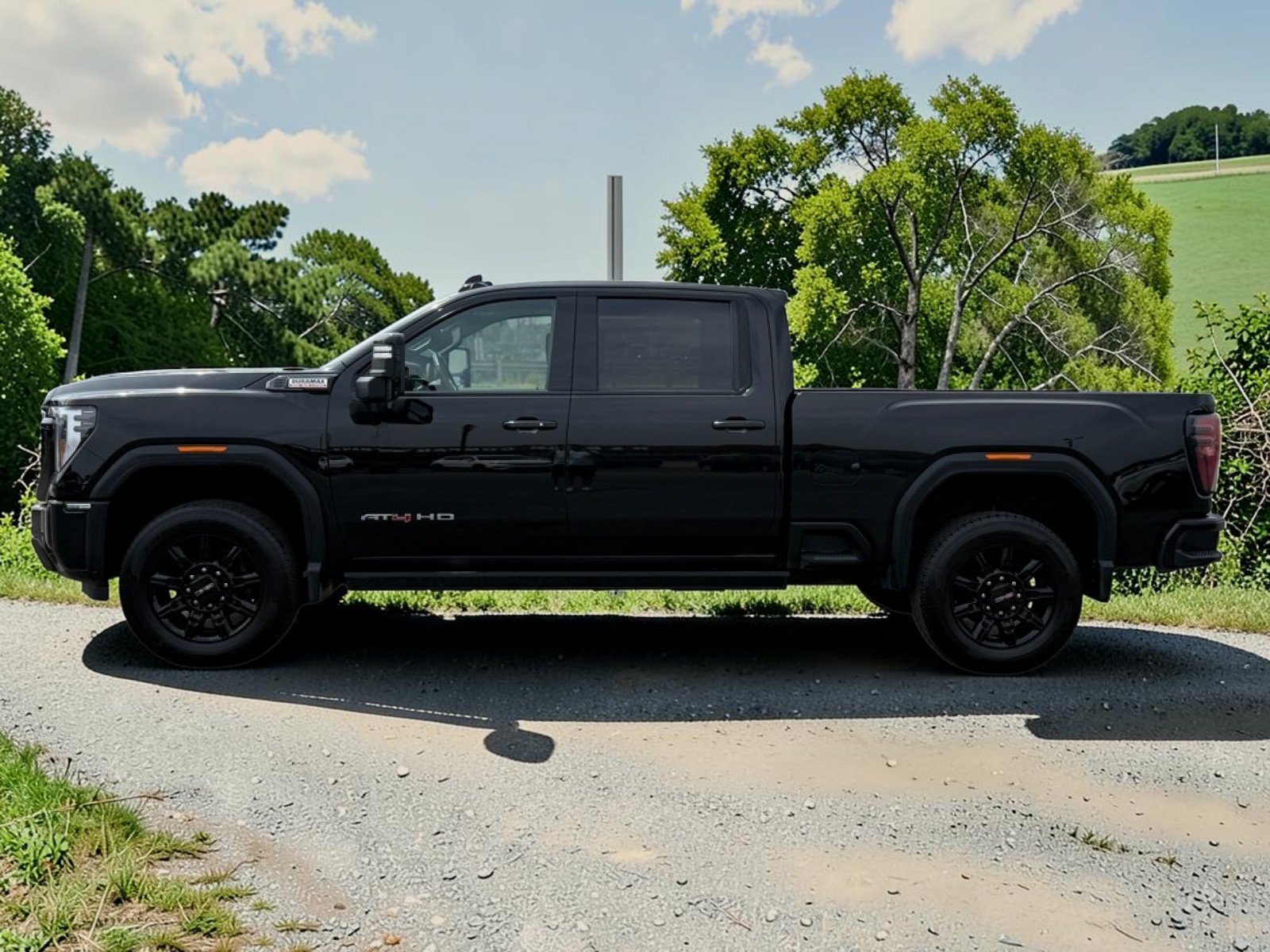 Used 2024 GMC Sierra 2500 AT4 w/ AT4 Premium Plus Package AWD/4WD image 5
