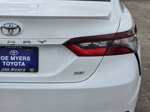 Used 2024 Toyota Camry SE FWD image 9