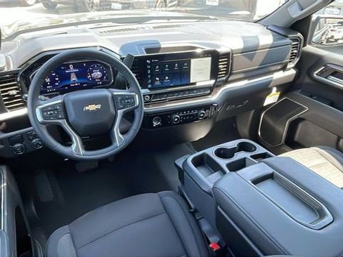 Used 2024 Chevrolet Silverado 1500 LT RWD image 14