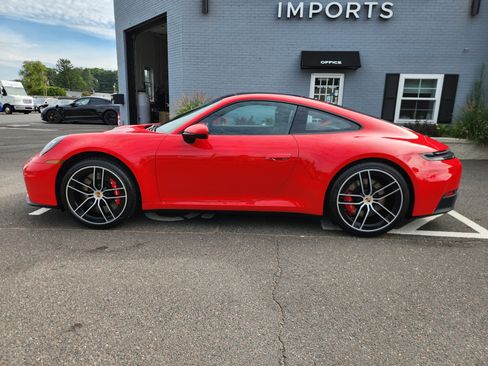 Used 2025 Porsche 911 Carrera S RWD image 17
