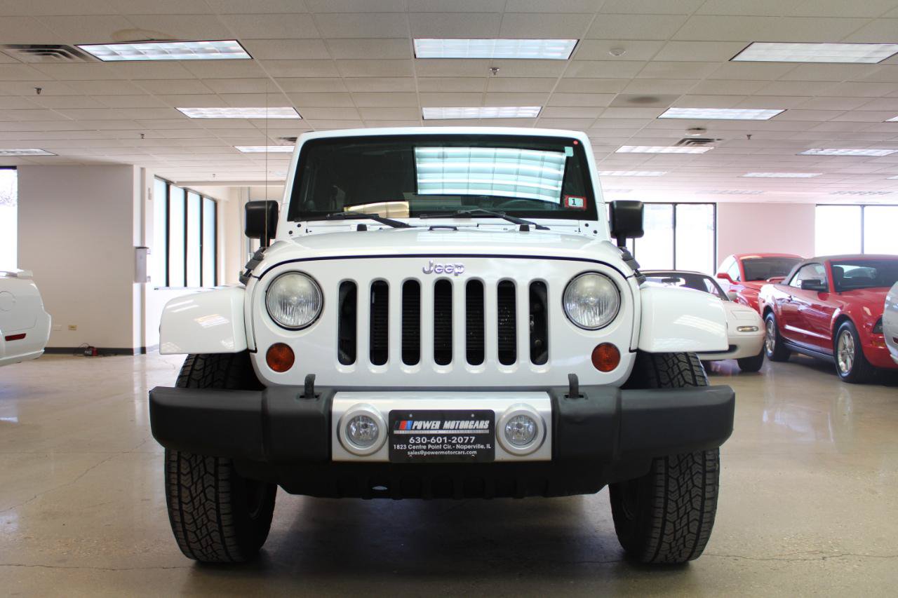 Used 2013 Jeep Wrangler Unlimited Sahara w/ Connectivity Group AWD/4WD image 13